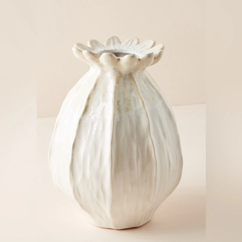 Anthropologie lotus pod